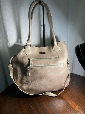 COLE HANN tan leather hobo shoulder bag tote